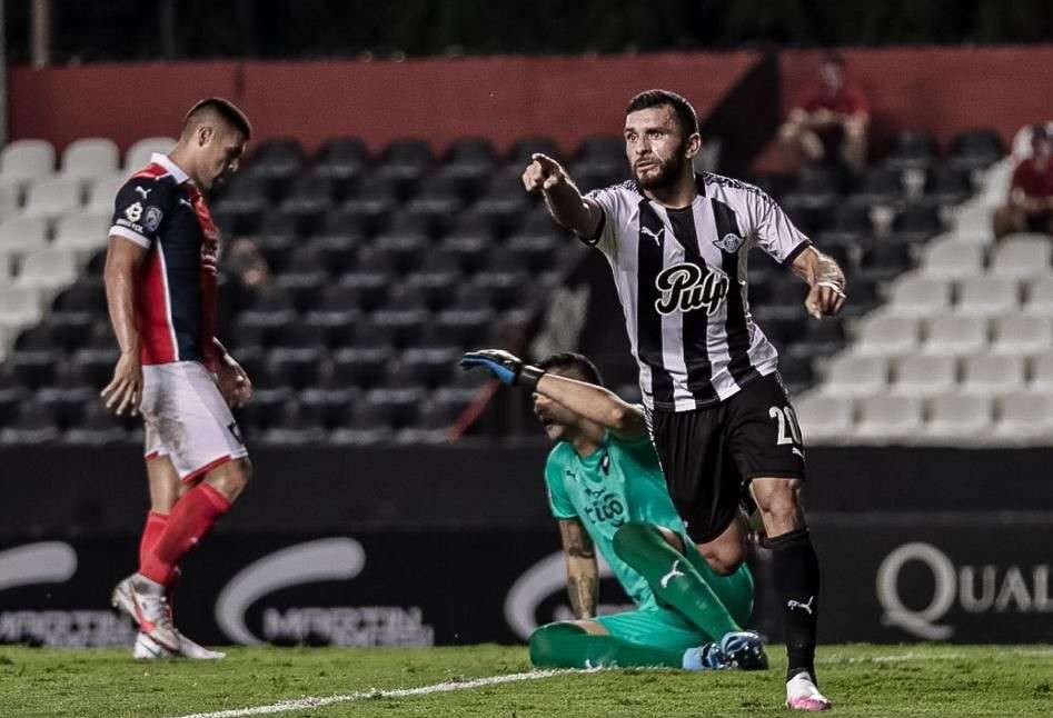 EMOCIONANTE PARTIDO CON TRIUNFO GUMARELO
