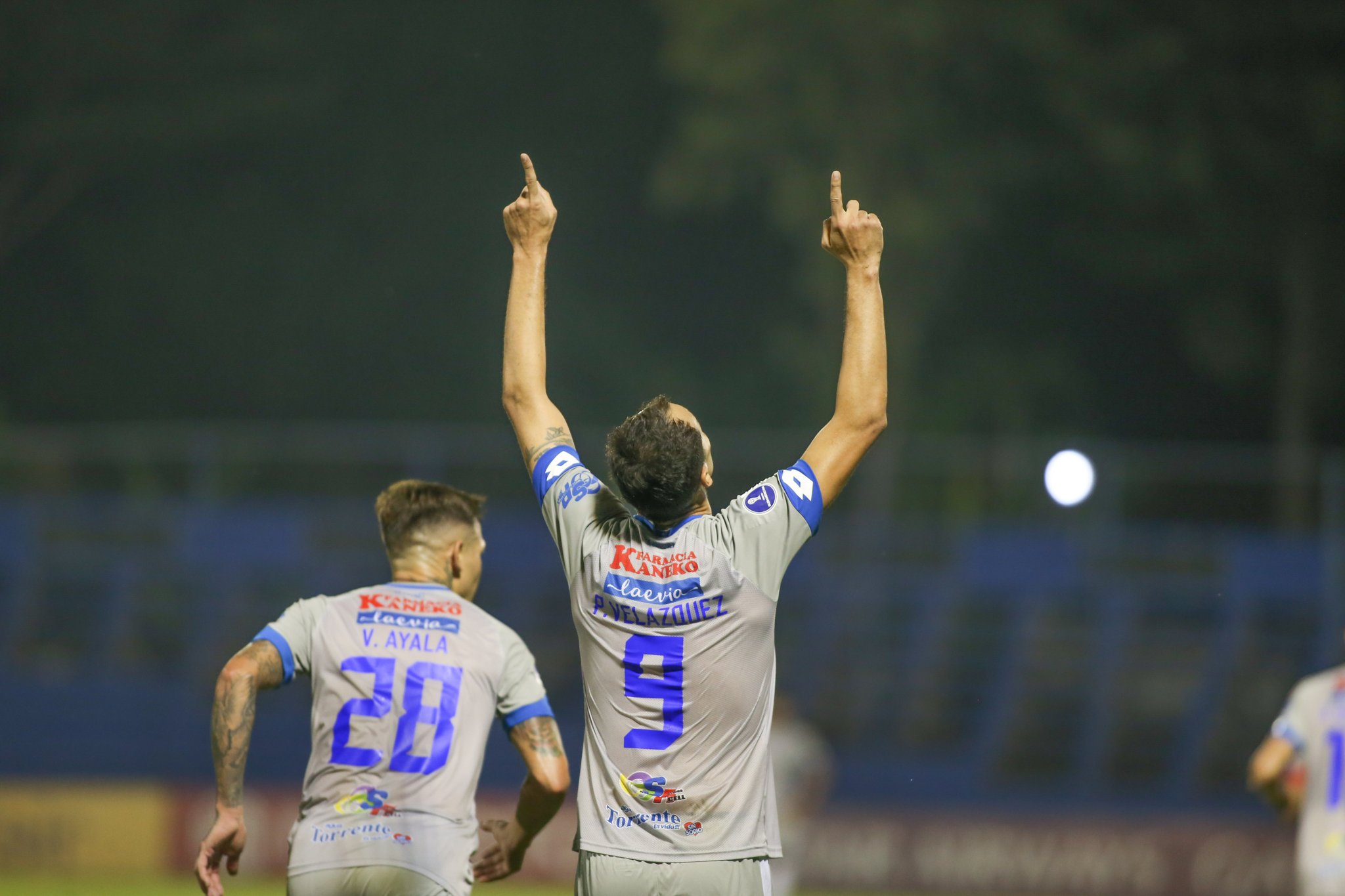 GOLPAZO DEL “12” EN LA SUDAMERICANA