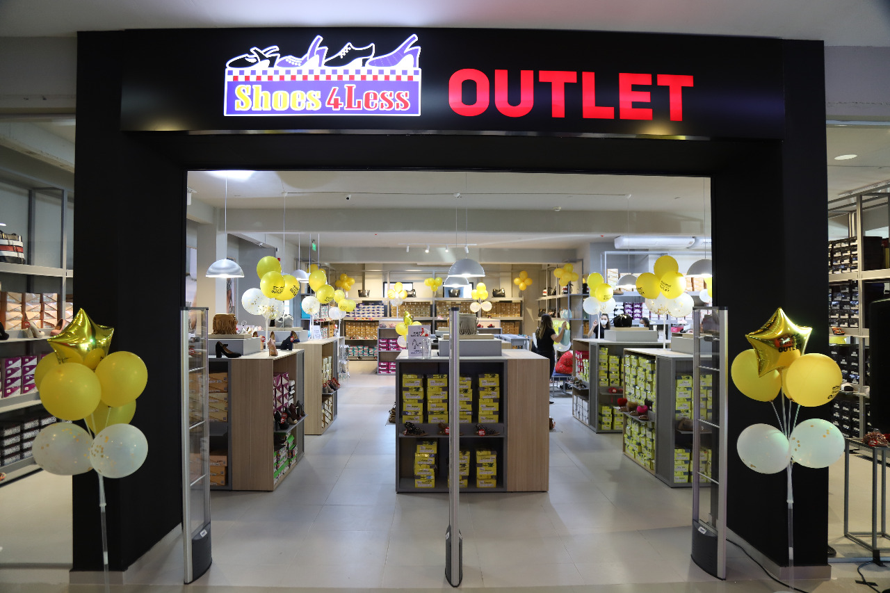 ¡¡Shoes 4 Less llegó a La Rural!